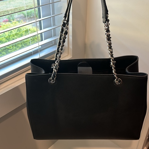 Michael Kors Susannah Tote in Black with silver hardware - Picture 3 of 7